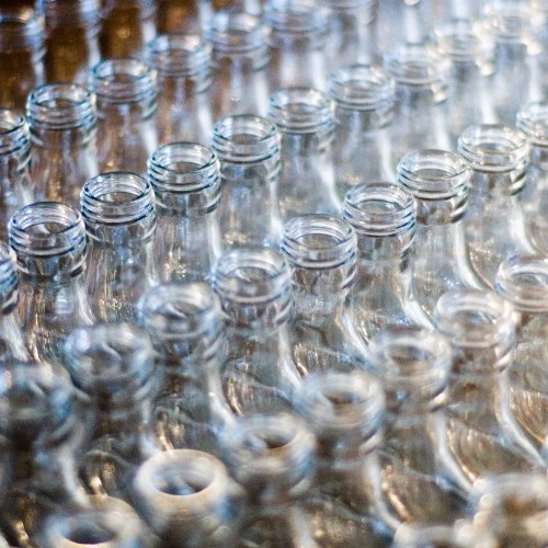 dummy-750x500-bottles-plain